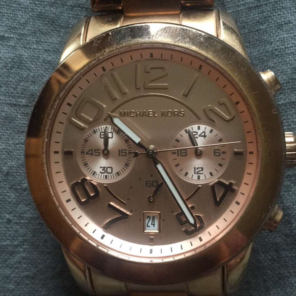 Michael Kors rose gold watch - Picture 2 of 4